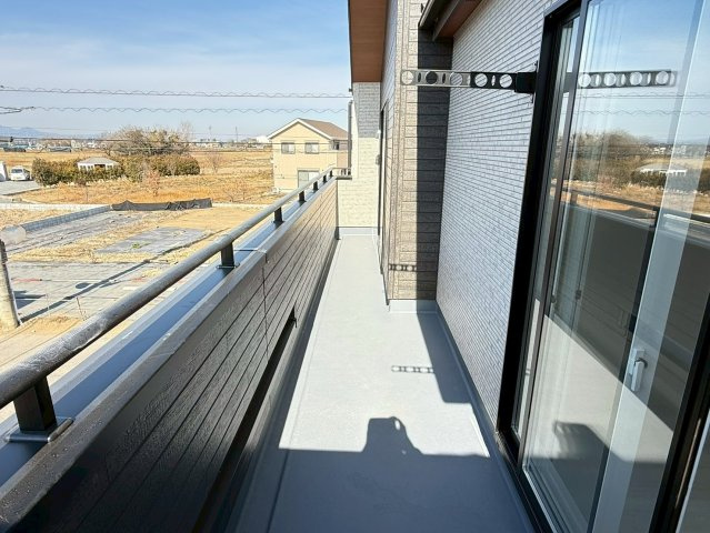 川越市豊田町2丁目　新築一戸建て　1号棟のバルコニー|バルコニー付きです