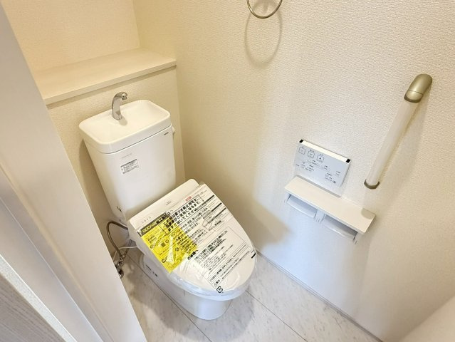 川越市豊田町2丁目　新築一戸建て　1号棟のトイレ|落ち着いたトイレです