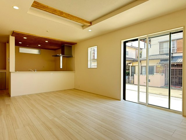 川越市豊田町2丁目　新築一戸建て　1号棟の居間・リビング|ゆったり過ごせるリビングです