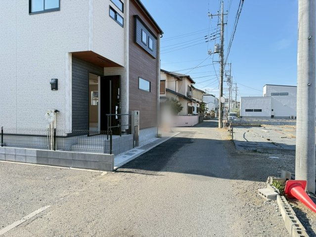 川越市豊田町2丁目　新築一戸建て　1号棟の前面道路含む現地写真|前面道路含む現地写真です