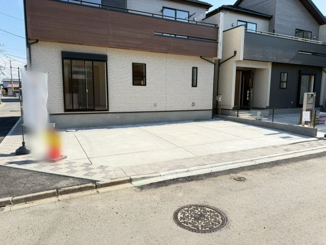 川越市豊田町2丁目　新築一戸建て　1号棟の駐車場|車をお持ちの方に嬉しい駐車場付きの物件です