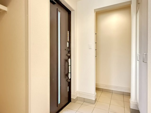 川越市豊田町2丁目　新築一戸建て　1号棟の玄関|ゆったりとした玄関です