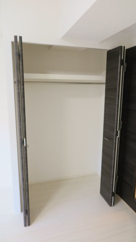 セオリー難波パレの収納