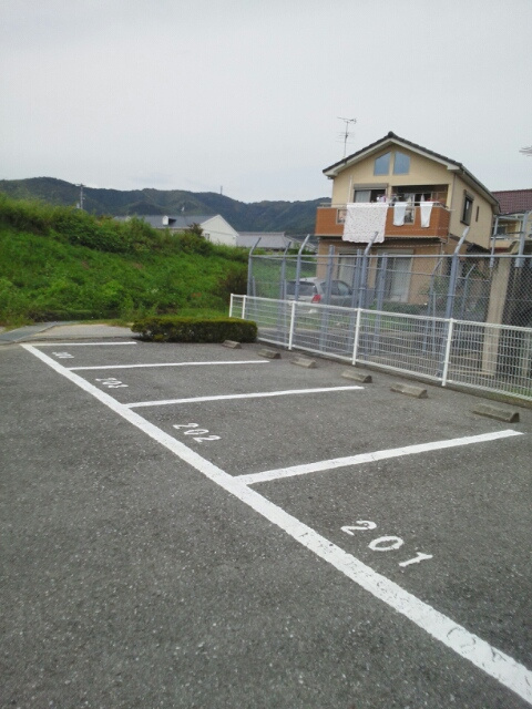 コーポ　ロアール　Ｂの駐車場|駐車場