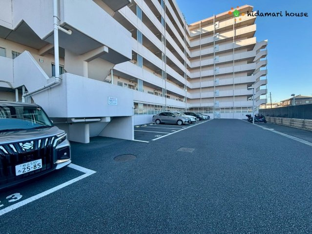 エクセル行田中央　の駐車場