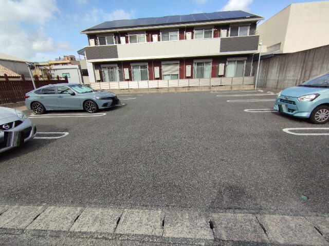スカイハウス（羽根町）の駐車場