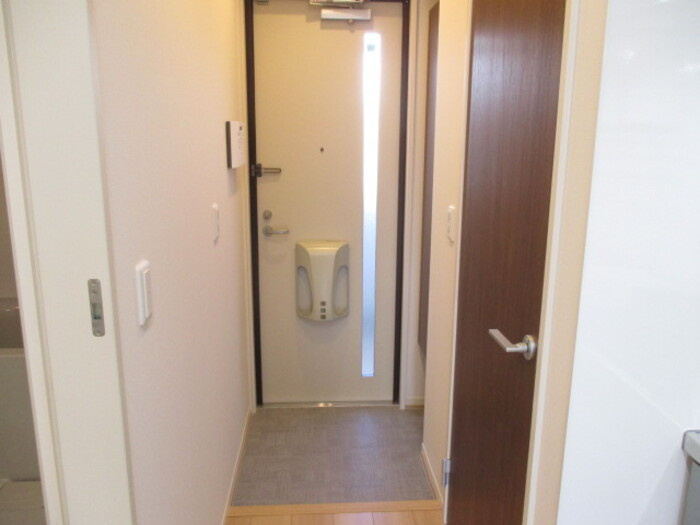 スカイハウス（羽根町）の玄関