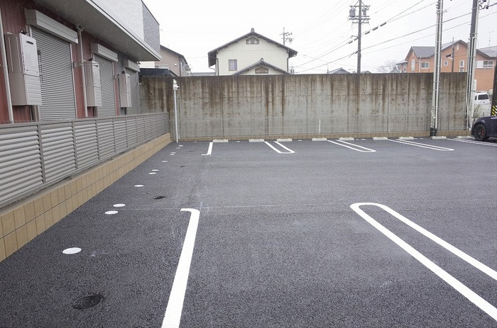 スカイハウス（羽根町）の駐車場
