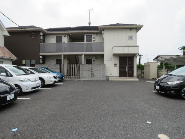ジョイプレイスの駐車場