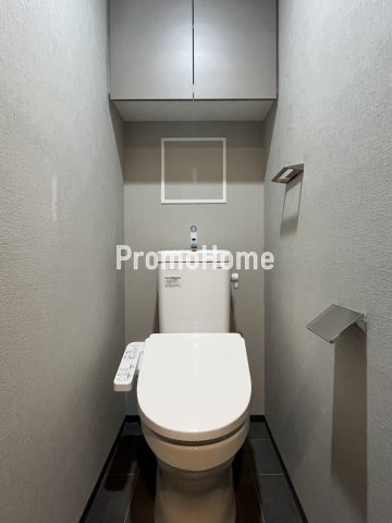 コンフォリア・リヴ八丁堀のバルコニー