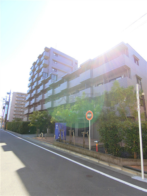 ルーブル大鳥居伍番館の外観