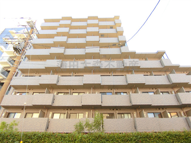 ルーブル大鳥居伍番館の外観