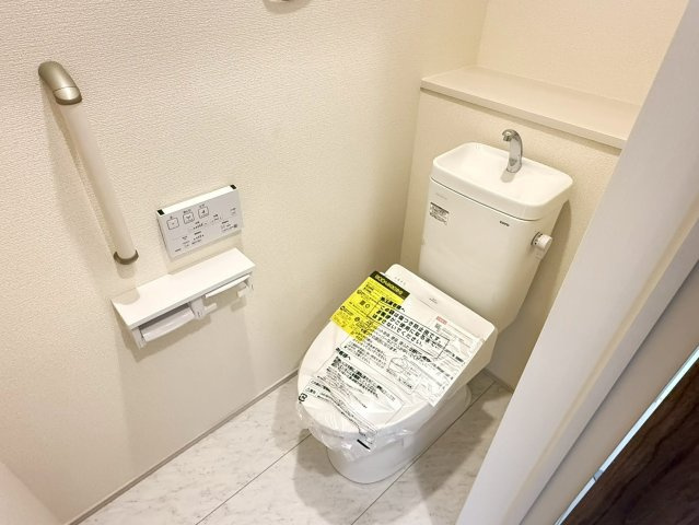 川越市豊田町2丁目　新築一戸建て　2号棟のトイレ|清潔感のあるトイレです