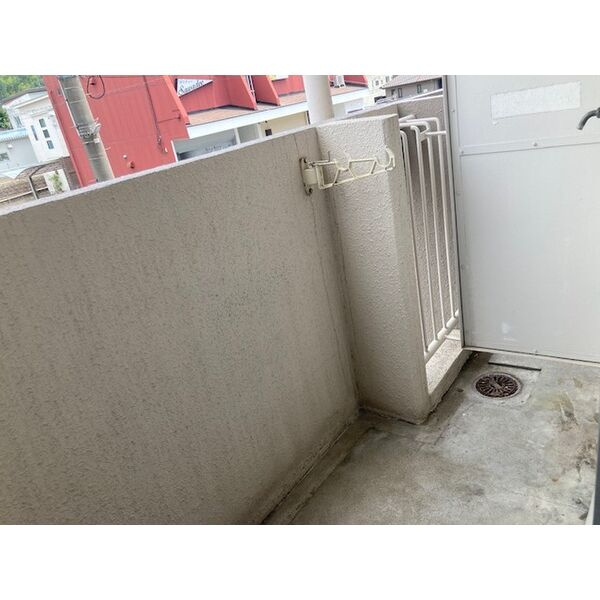 Ｔテラス明大寺のバルコニー