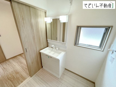 【独立洗面台】 | ワイウッドコート寄居町第5期　新築住宅 | ≪4号棟≫
現地(2026年4月撮影)