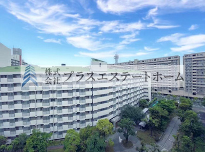 【キッチン】 | ポートアイランド住宅43号棟 | 広々89.64平米の4LDKです♪3面バルコニーのため採光・通風良好の明るいお部屋です♪