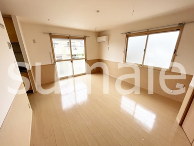 リヴェールの居間・リビング|人気のフローリング。反転タイプ