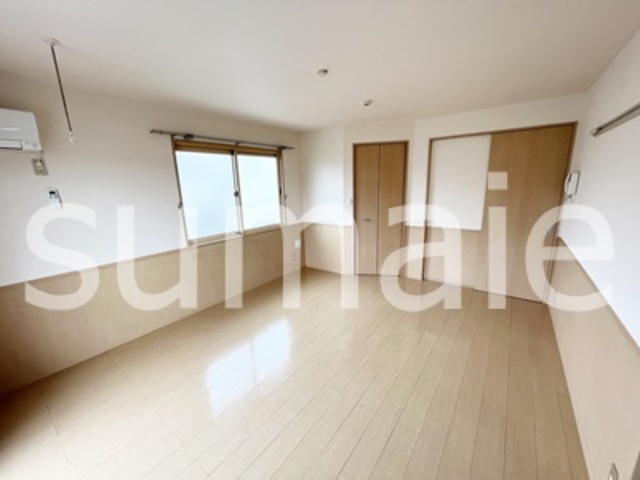 リヴェールの居間・リビング|人気のフローリング。反転タイプ