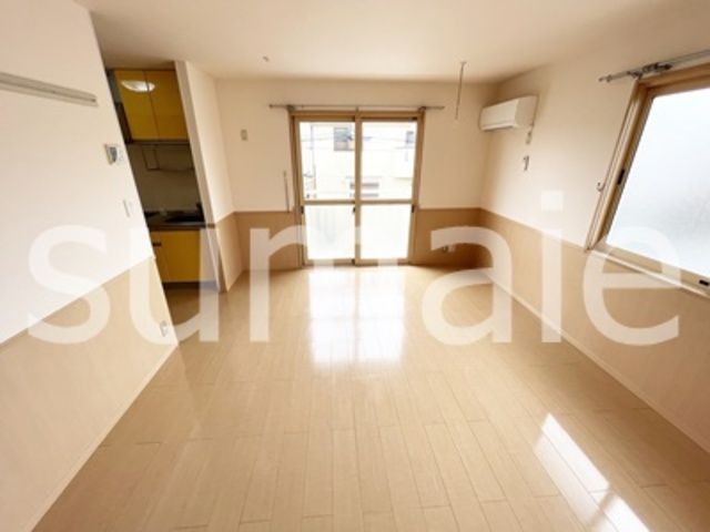 リヴェールの居間・リビング|人気のフローリング。反転タイプ