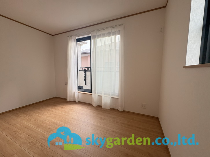 茅ヶ崎市香川４丁目　新築戸建　全１棟の寝室|落ち着いた色調の寝室です