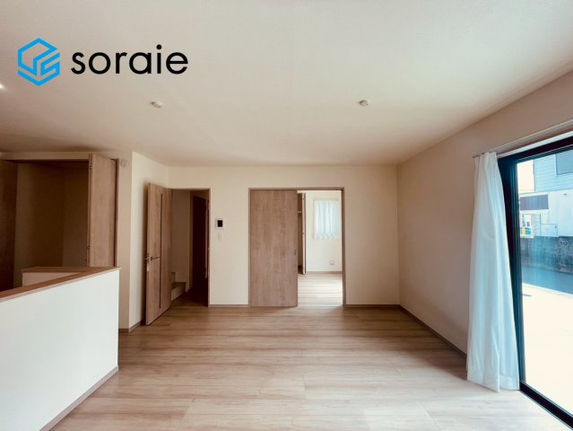 仲介手数料無料　ハートフルタウン狭山市柏原　全２棟の居間・リビング|3月23日撮影。