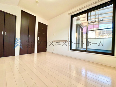 【その他】 | 垂水区西舞子3丁目戸建 | バルコニーに面した明るく開放的な洋室♪爽やかな風が通り抜ける洋室は主寝室やお子様のお部屋にピッタリ♪