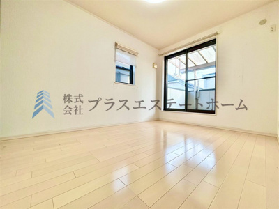 【洋室】 | 垂水区西舞子3丁目戸建 | 洋室はシンプルな配色にしていますので、お客様好みの家具を配置頂けます♪