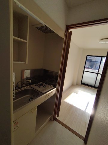 LENOX Residenceのキッチン|同建物内別部屋の写真です。