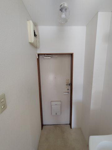 LENOX Residenceの玄関|同建物内別部屋の写真です。