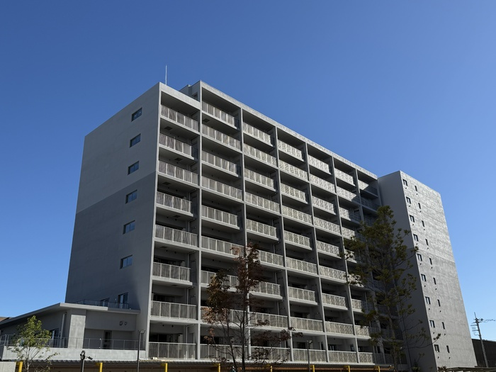 リーラ横浜川和町の外観