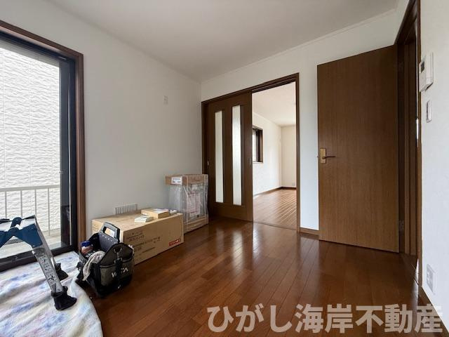茅ヶ崎市室田3丁目　 中古戸建の居間・リビング|2月16日撮影　新規リフォーム中　7帖　DK
