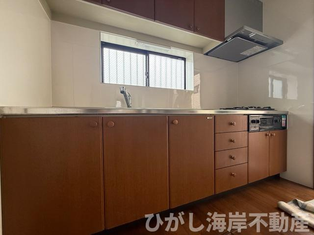 茅ヶ崎市室田3丁目　 中古戸建のキッチン|2月16日撮影　新規リフォーム中　システムキッチン