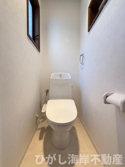 茅ヶ崎市室田3丁目　 中古戸建のトイレ|新規リフォーム完了！　洗浄機能付きお手洗い