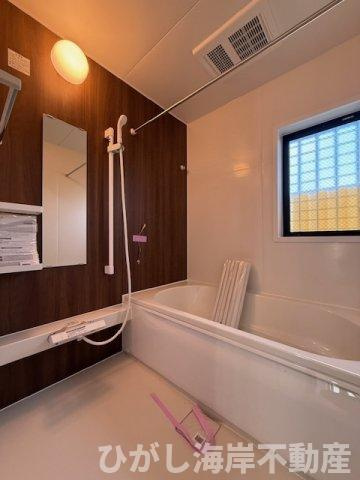 茅ヶ崎市室田3丁目　 中古戸建の浴室|新規リフォーム完了！　浴室乾燥機付きユニットバス