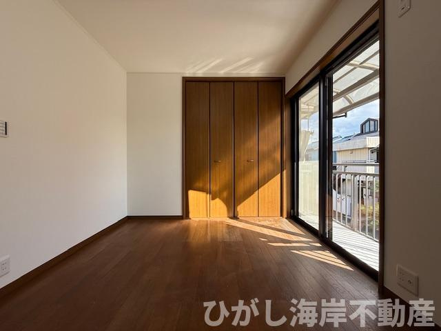 茅ヶ崎市室田3丁目　 中古戸建の洋室|新規リフォーム完了！　5.6帖　洋室
