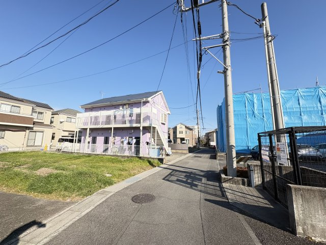 パープルパンプキン　駿東郡長泉町下土狩の外観|前面道路が広く、運転やすれ違いも安心です。