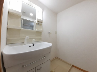 【洗面所】 | プラシード上野田 | ゆったりとスペースのある洗面所