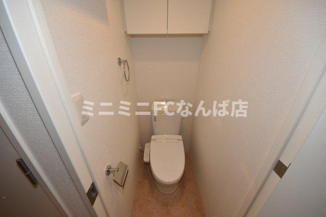 セレニテ難波グランデシュッドのトイレ