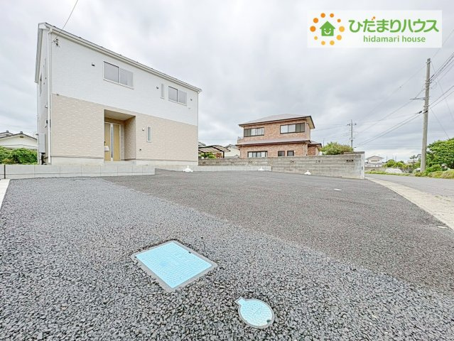 東海村亀下第1　新築戸建　1号棟の駐車場|マイホームなら駐車場代がかかりません。しかも、自宅の駐車場で洗車が出来ます！今までコイン洗車に行っていた手間も省けて、節約にも繋がります(^^♪