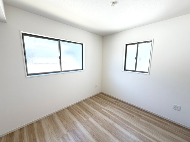 アーバンスタイル前橋市北代田町2期　3号棟の洋室|２階洋室４です