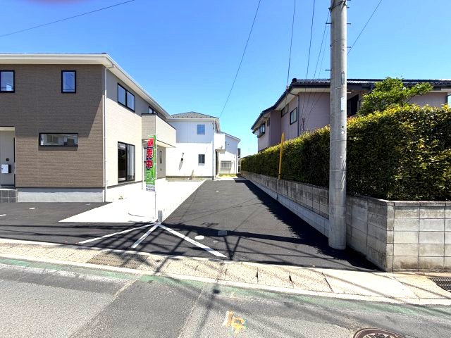 アーバンスタイル前橋市北代田町2期　3号棟の駐車場|駐車場です。2台以上駐車可能ですよ！