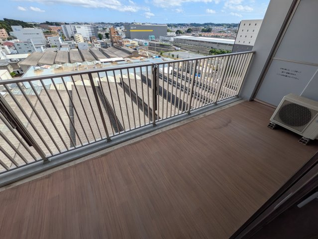 リーラ横浜川和町のバルコニー
