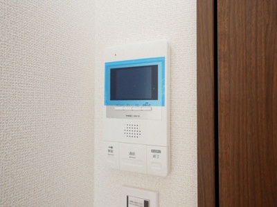 【セキュリティ】 | フォーリアライズ大阪ウエストベイ | モニター付きインターホンです