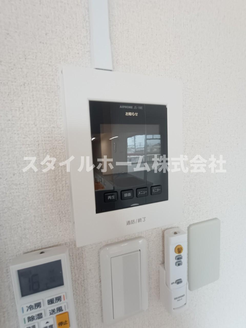 メゾン梨野のセキュリティ|同建物内別部屋の写真です。