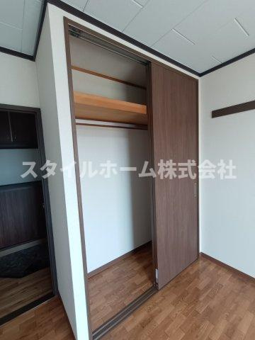 メゾン梨野の収納|同建物内別部屋の写真です。