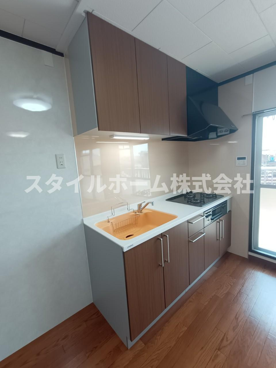 メゾン梨野のキッチン|同建物内別部屋の写真です。