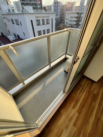 ライズ芦原橋のバルコニー