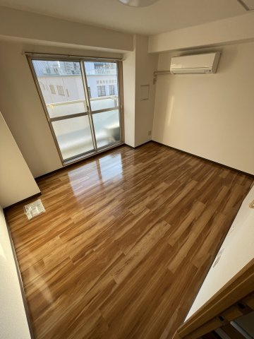 ライズ芦原橋の居間・リビング