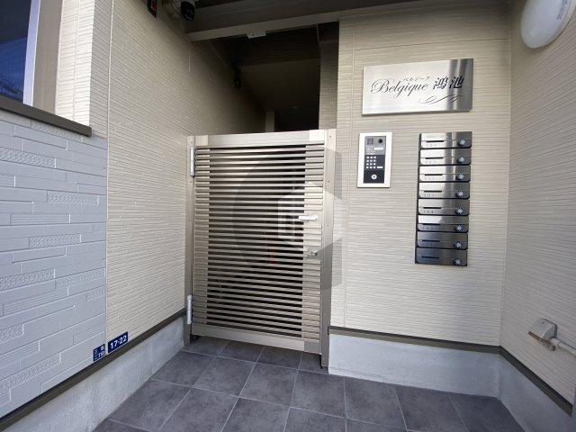 Belgique鴻池のエントランス