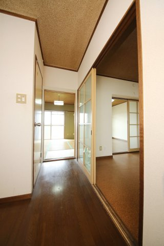 クリーンシティの居間・リビング